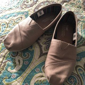 TOMS Flats Size 7